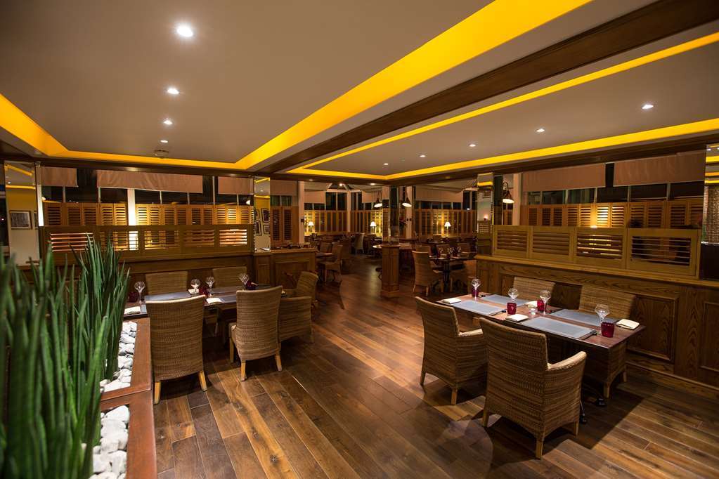 The Manor House At Celtic Manor Hotel Newport  Restaurant photo